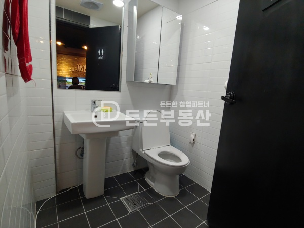 부산 부산진구 부전동 서면 올리브영 라인 대로변 건물 월세 매물번호 10222 사진 3