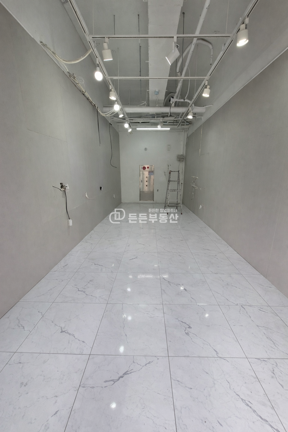 부산 부산진구 전포동 전포동 대로변 1층 접근성 좋은 무권리 상가 월세 매물번호 10337 사진 2