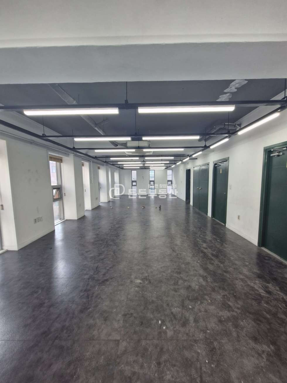 부산 부산진구 부전동 서면 롯백 맞은편 대로변 사무실 추천 상가 월세 매물번호 10854 사진 2