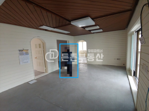 부산 부산진구 전포동 전포공구길 30평대 무권리 공방, 사무실 추천 월세 매물번호 11273 사진 3