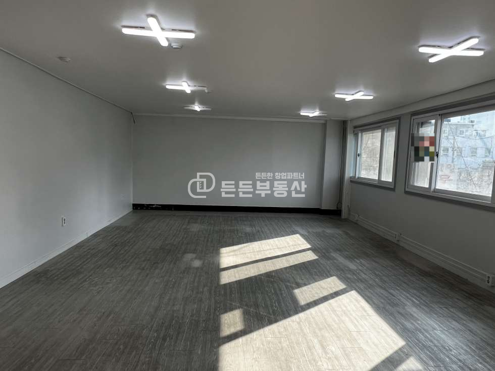 부산 부산진구 부전동 서면 8번출구 인근 대로변 사무실 추천 공실 월세 매물번호 11182 사진 1