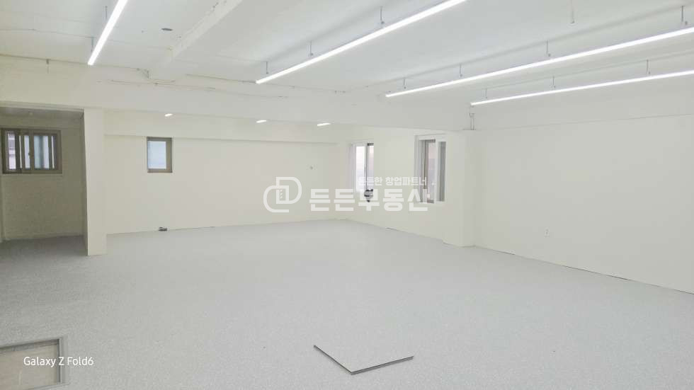 부산 중구 대청동2가 남포동 이재모피자 거리! 2층 무권리 상가 월세 매물번호 11753 사진 3