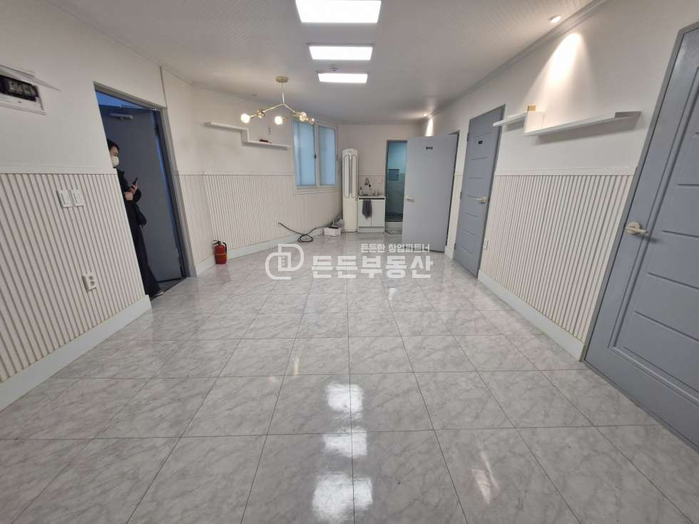 부산 부산진구 전포동 전포역 입지, 룸多, 내부 샤워실, 왁싱 및 에스테틱 추천 월세 매물번호 10980 사진 1